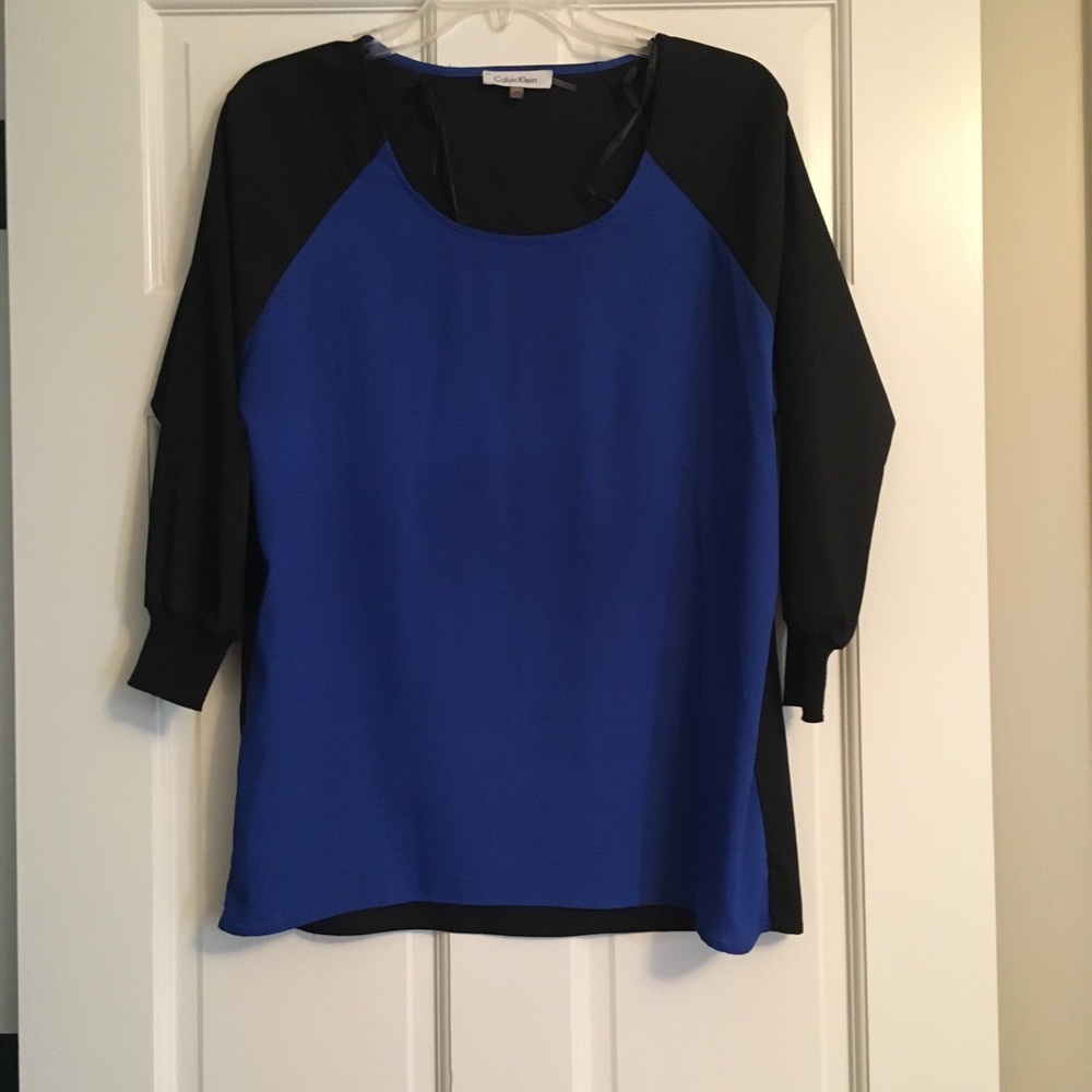 Blue & black flowy color block blouse